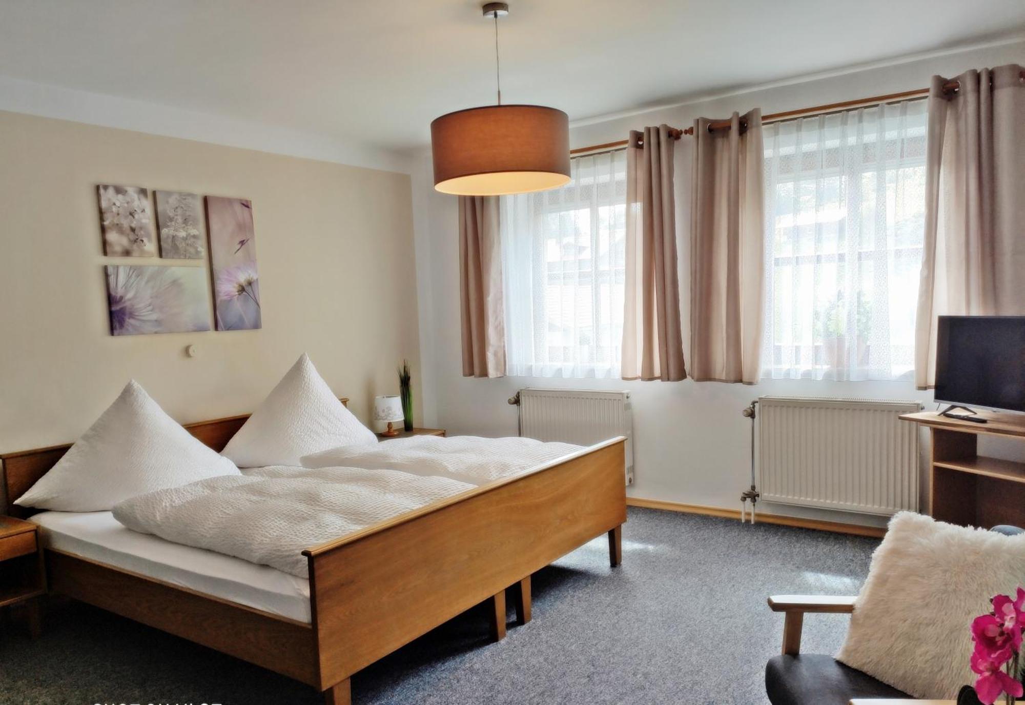 Pension Philippsreut "Zum Pfenniggeiger" Am Goldsteigwanderweg Ngoại thất bức ảnh